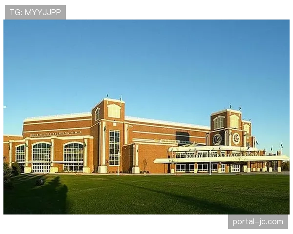 元宵节周末上演大学生冰球经典对决，明尼苏达大学逆转北达科他大学