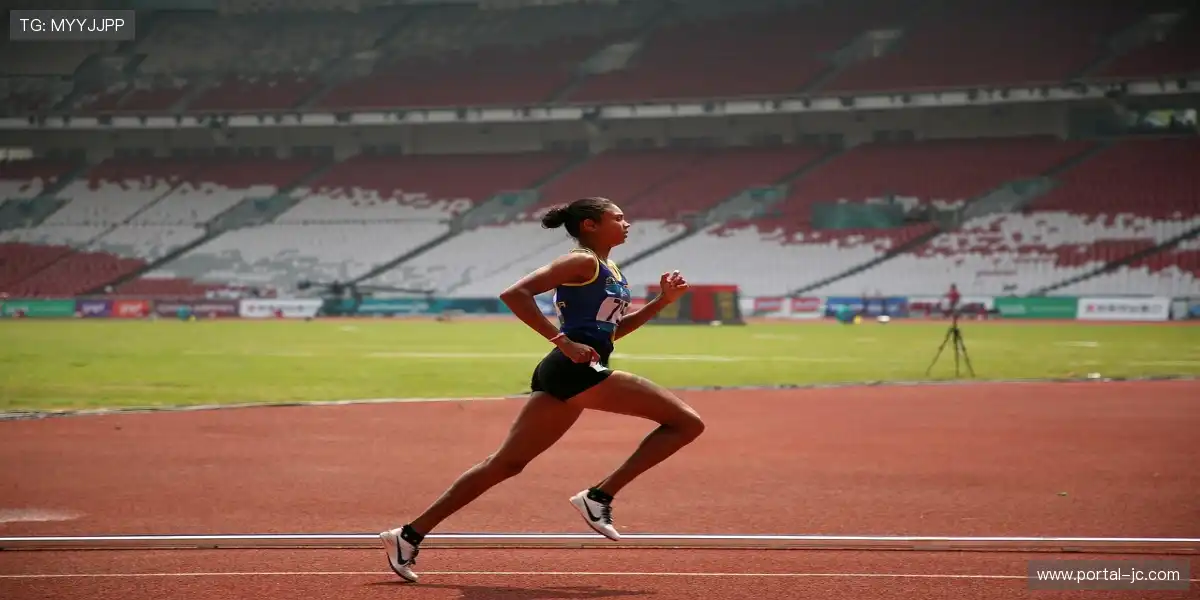 🏀无视阻挡的暴扣让全场立刻沸腾！💥